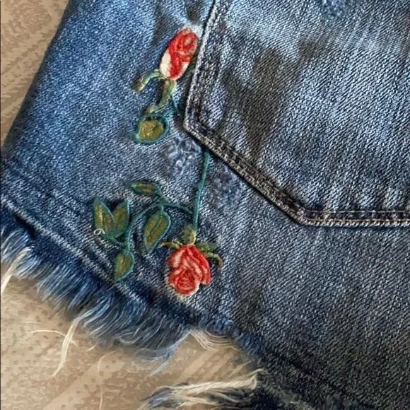 Blank NYC Distressed Denim Shorts with Flowers - Picture 7 of 8
